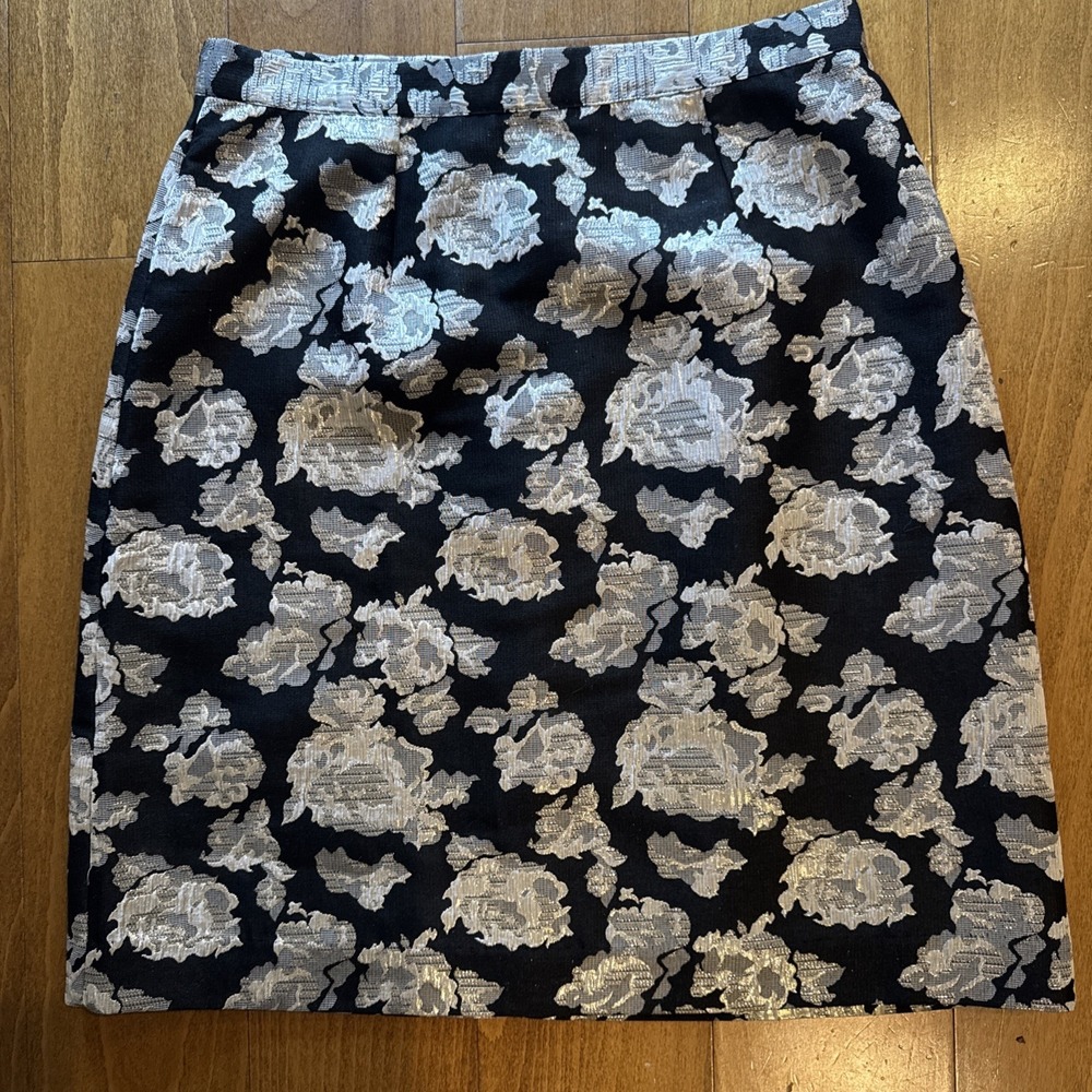 Adrienne Vittadini black metallic brocade floral‎ skirt SZ 4